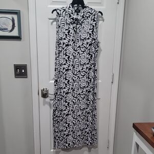 MSK 2X Black and White Pattern Maxi Dress